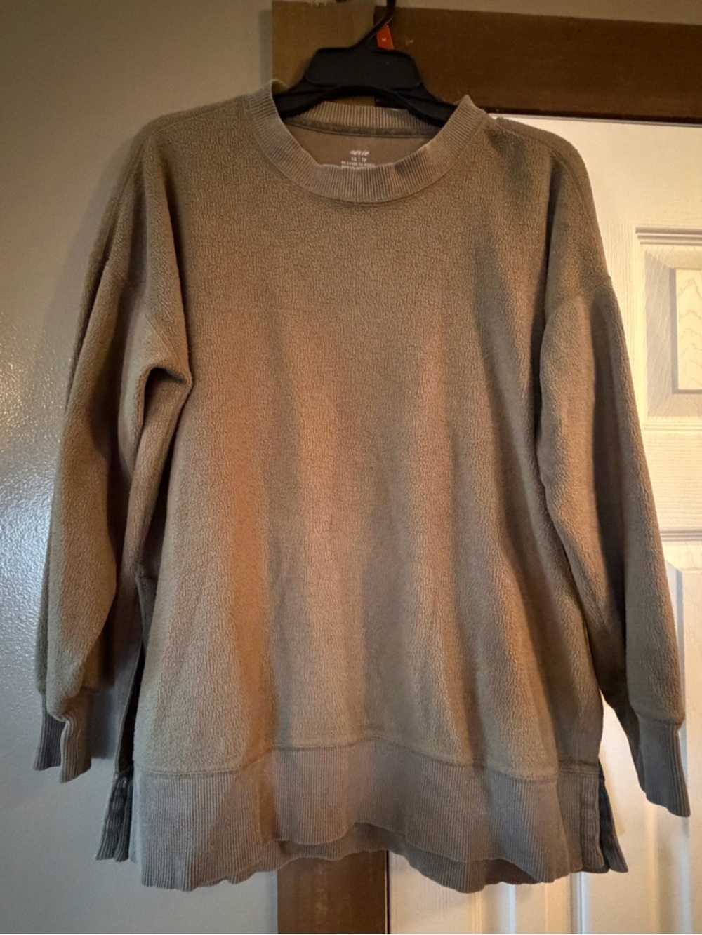 Aerie Women’s Crewneck Pullover Fleece in Olive Green